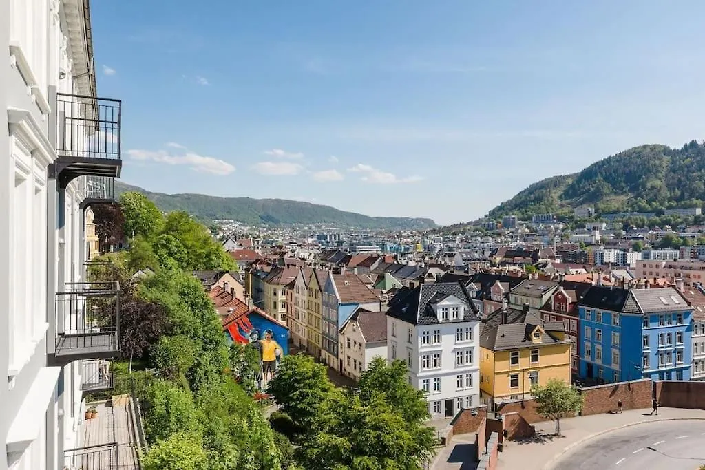 Elegant Bergen City Center Apartment - Ideal For Business Or Leisure Travelers