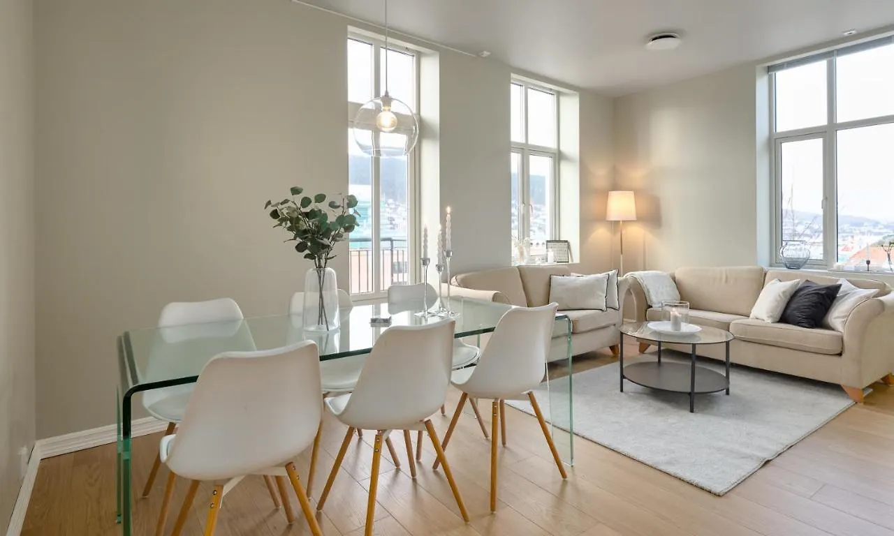 Elegant Bergen City Center Apartment - Ideal For Business Or Leisure Travelers location